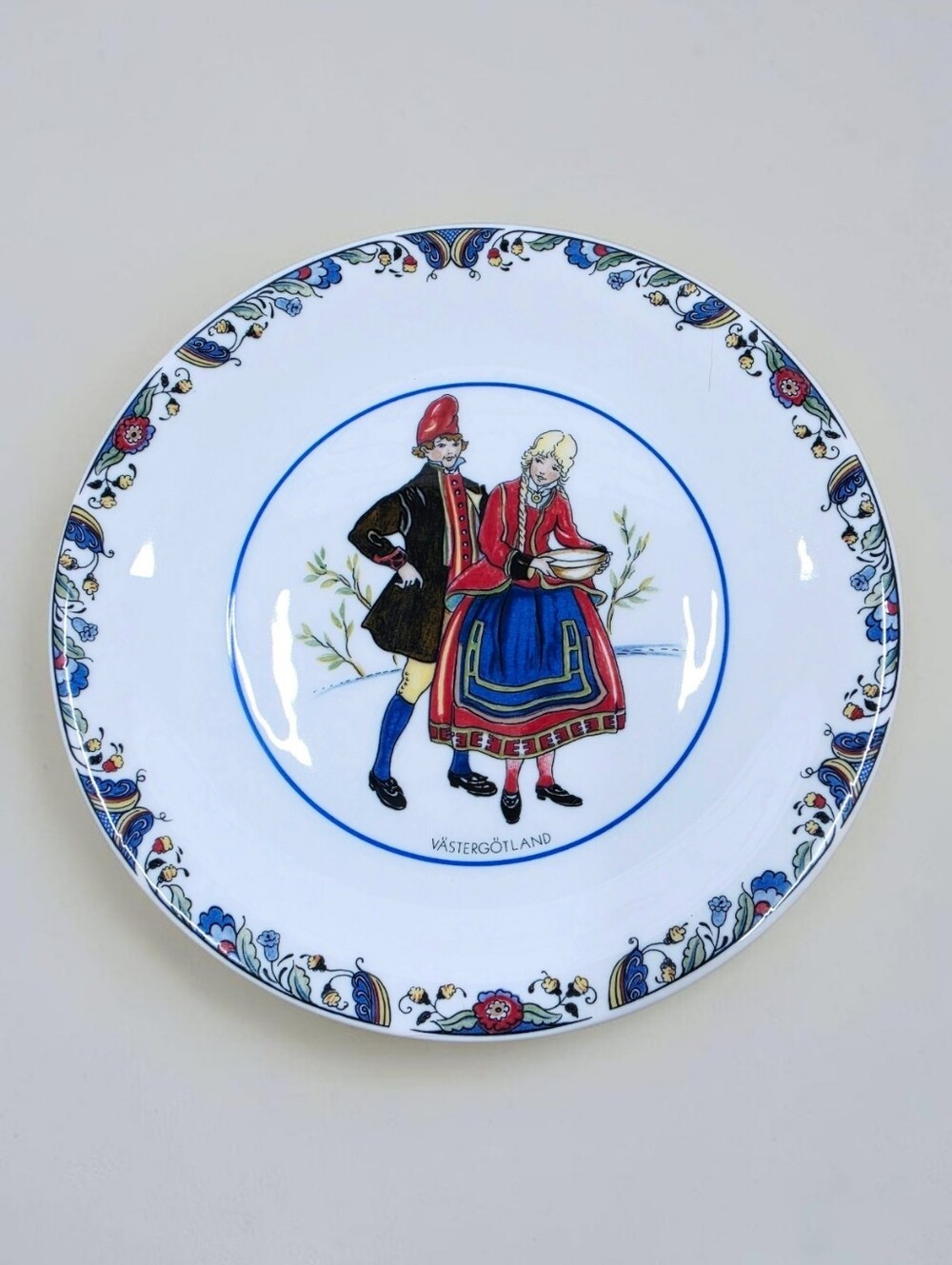 Rorstrand Appetizer Dessert Plate Swedish National Costumes Vastergotland 6in